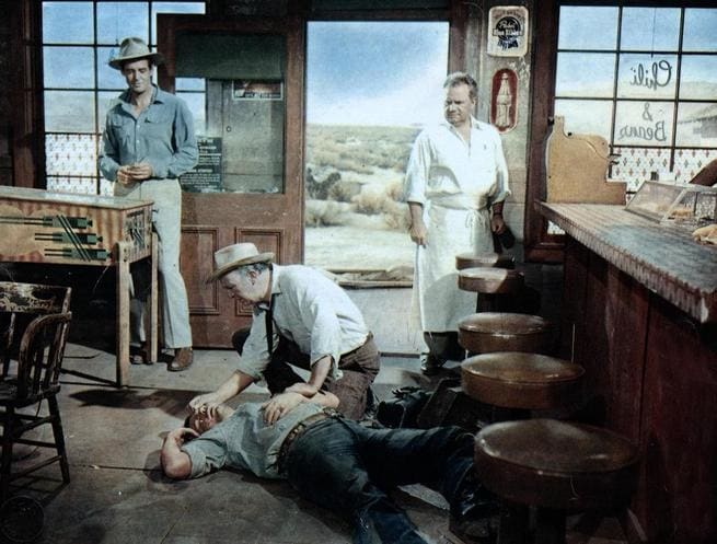 Ernest Borgnine, Robert Ryan, Walter Brennan, Walter Sande