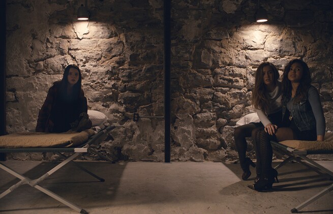 Jessica Sula, Anya Taylor-Joy, Haley Lu Richardson