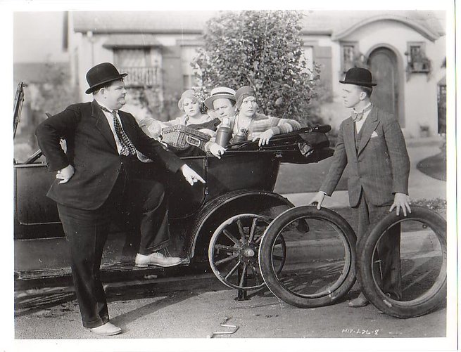 Stan Laurel, Oliver Hardy, Edgar Kennedy