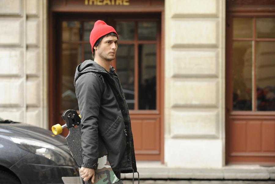 HAND IN HAND: LEGATI DAL DESTINO