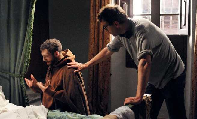 UN FILM IN COSTUME DA UN ROMANZO SCANDALO