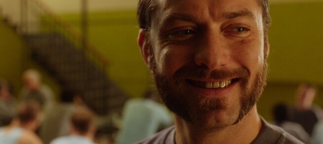 DOM HEMINGWAY: LA REDENZIONE (IMPROBABILE) DI UN CRIMINALE