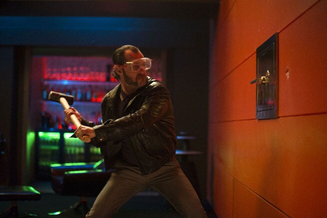 DOM HEMINGWAY: LA REDENZIONE (IMPROBABILE) DI UN CRIMINALE