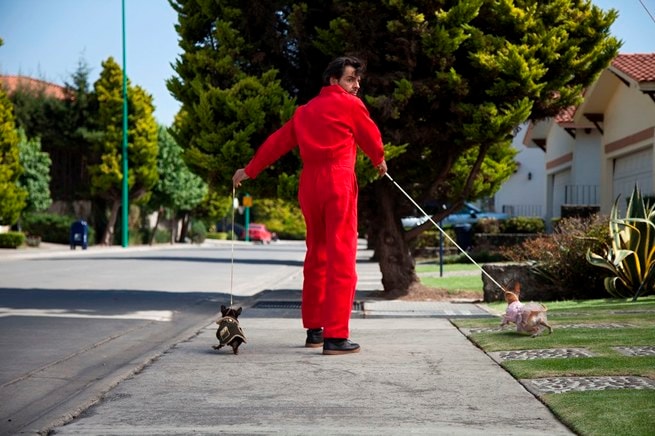 INSTRUCTIONS NOT INCLUDED: UNA COMMEDIA SULLE TRACCE DI BENIGNI E TORNATORE