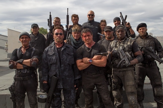 Glen Powell, Victor Ortiz, Kellan Lutz, Ronda Rousey, Terry Crews, Antonio Banderas, Arnold Schwarzenegger, Dolph Lundgren, Randy Couture, Jet Li, Sylvester Stallone, Jason Statham