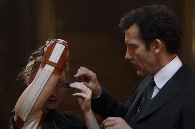 Jennifer Ferrin, Clive Owen