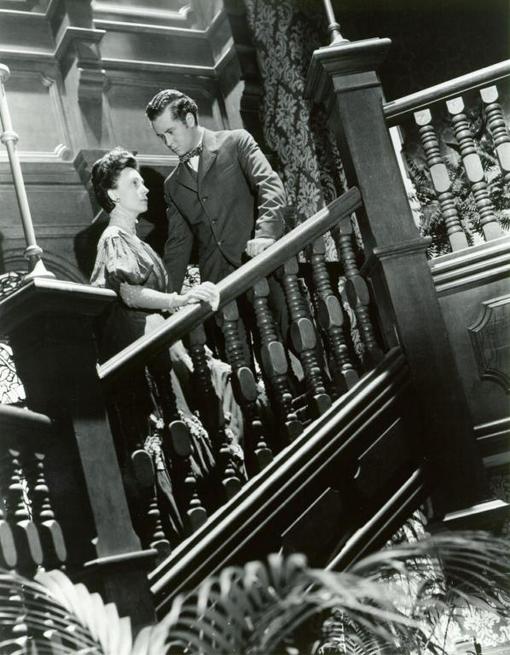 Agnes Moorehead, Tim Holt