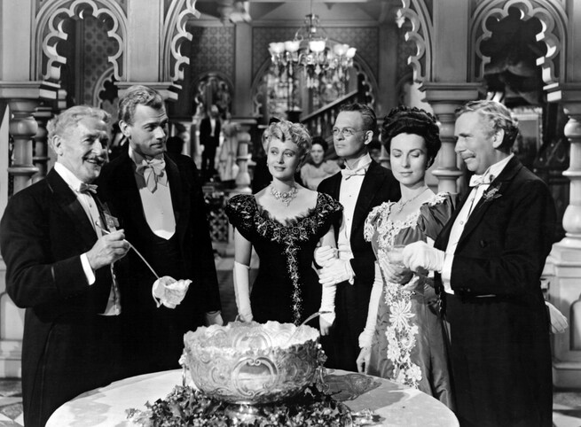 Joseph Cotten, Richard Bennett, Ray Collins, Dolores Costello, Agnes Moorehead