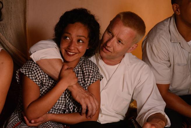 LOVING: UNA DRAMMATICA STORIA DI PURO AMORE