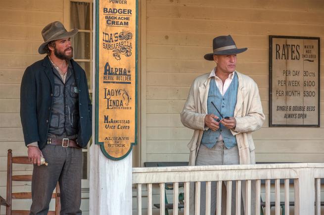 Liam Hemsworth, Woody Harrelson