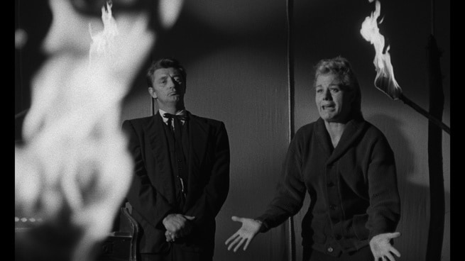 Shelley Winters, Robert Mitchum