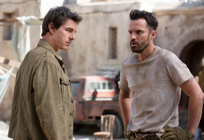 Tom Cruise, Jake Johnson