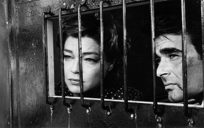 Simone Signoret, Stuart Whitman