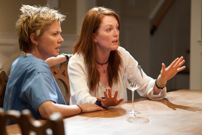 Annette Bening, Julianne Moore