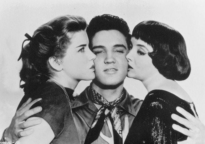 Elvis Presley, Carolyn Jones, Dolores Hart