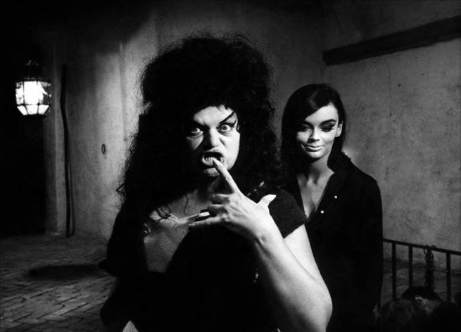 Eddra Gale, Barbara Steele