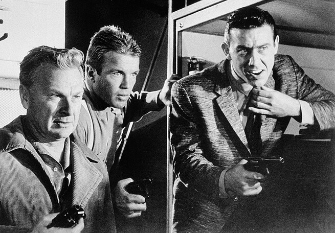 Eddie Albert, Richard Jaeckel