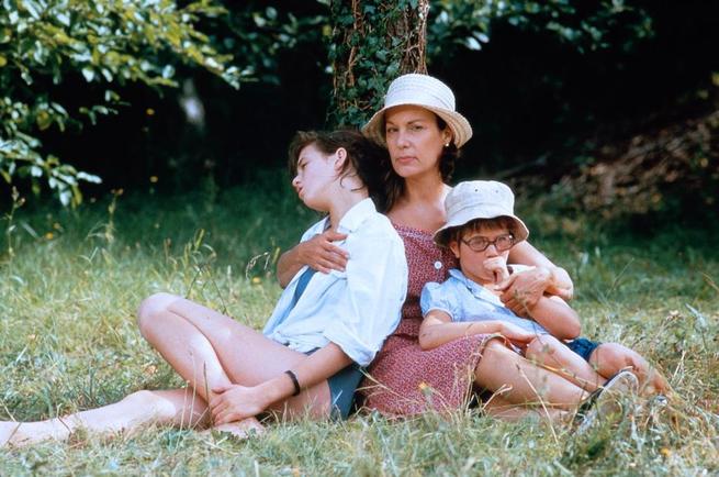 Bernadette Lafont, Charlotte Gainsbourg, Julie Glenn