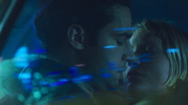 Mia Wasikowska, Christopher Abbott