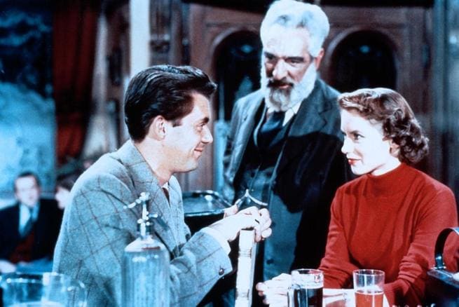 Dirk Bogarde, Muriel Pavlow, Noel Purcell