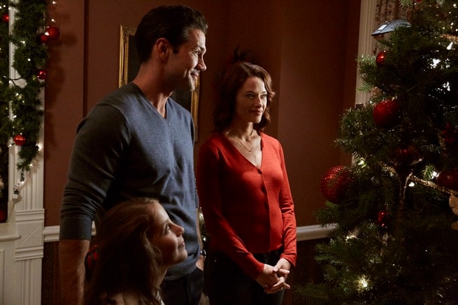 Scottie Thompson, Ryan Paevey