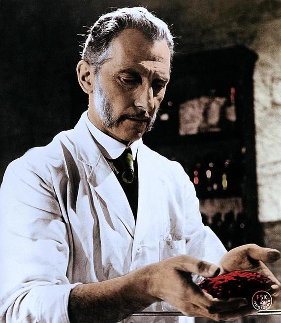 Peter Cushing