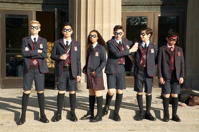 Robert Sheehan, Aidan Gallagher