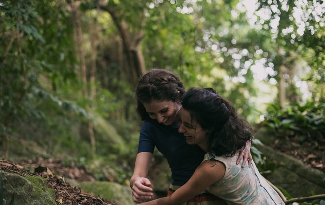 Carol Duarte, Júlia Stockler