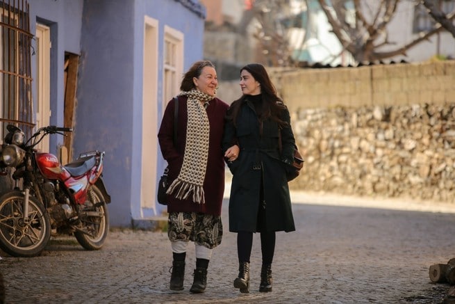 Özge Gürel, Sumru Yavrucuk