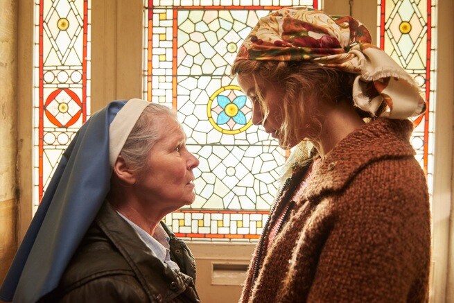 Imelda Staunton, Carla Juri