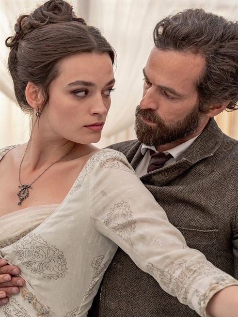 Emma Mackey, Romain Duris