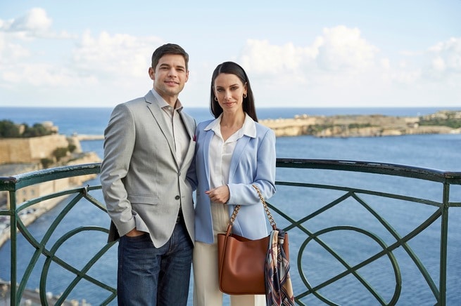 Jessica Lowndes, Jeremy Jordan