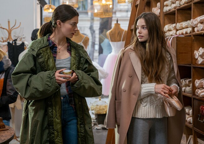 Diana Silvers, Kristine Froseth