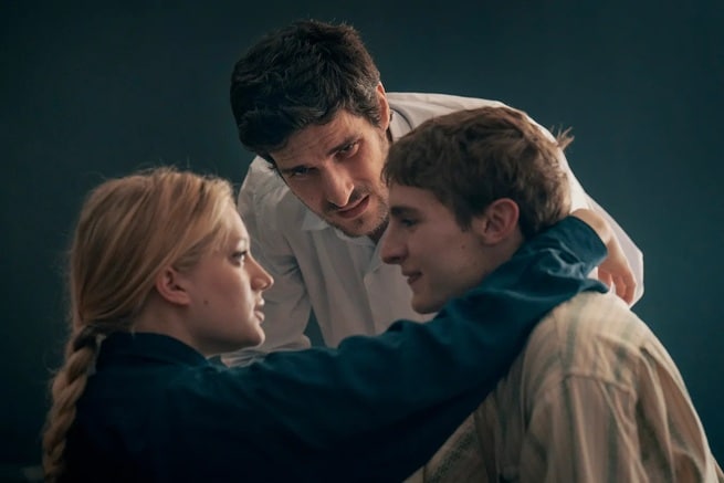 Louis Garrel, Nadia Tereszkiewicz, Vassili Schneider