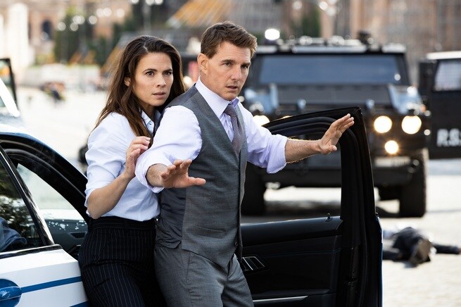 Tom Cruise, Hayley Atwell