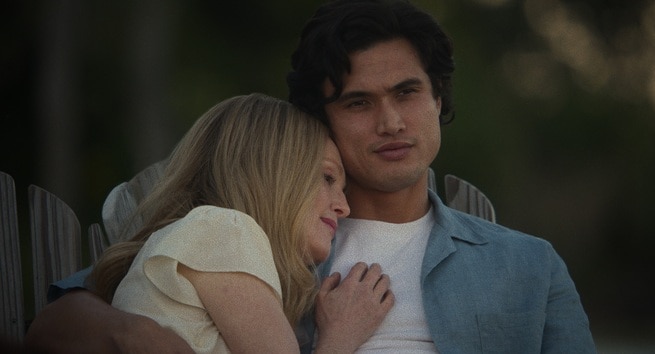 Julianne Moore, Charles Melton