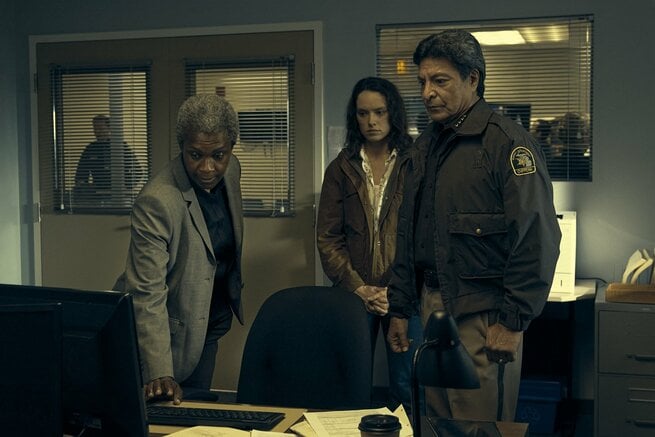 Daisy Ridley, Gil Birmingham