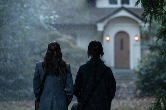 Sophie Thatcher, Chloe East