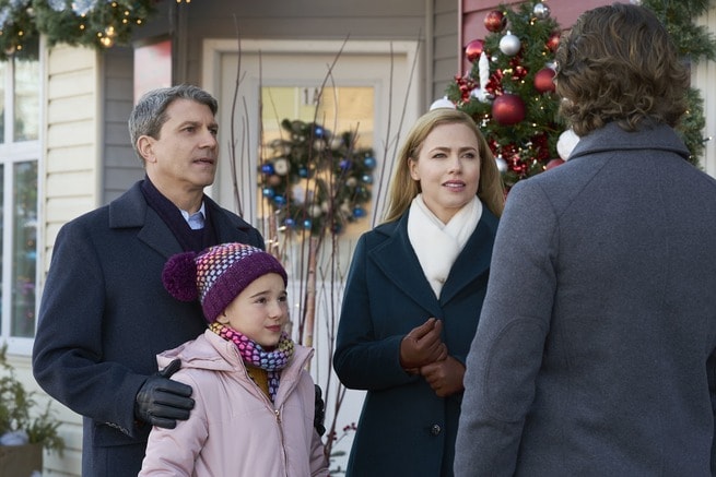 Averie Peters, Amanda Schull, Paul Essiembre