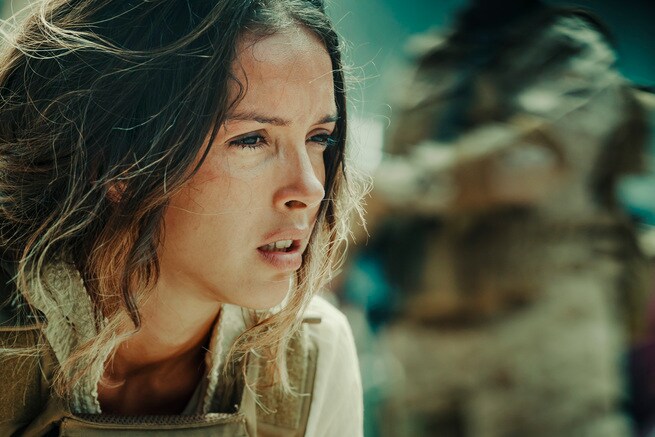 Lyna Khoudri