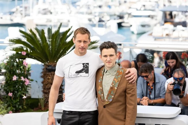 Alexander Skarsgård e Harry Melling al Festival di Cannes 2025