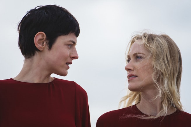 Emma Corrin, Maika Monroe