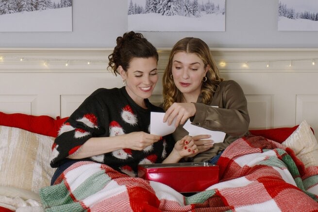 Juanita Peters, Aria Publicover