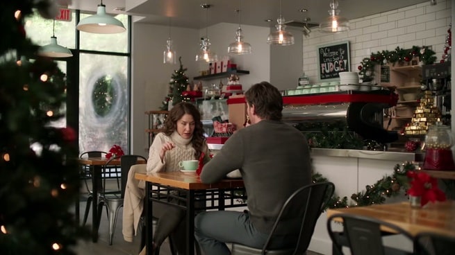 Erin Karpluk, Christopher Russell