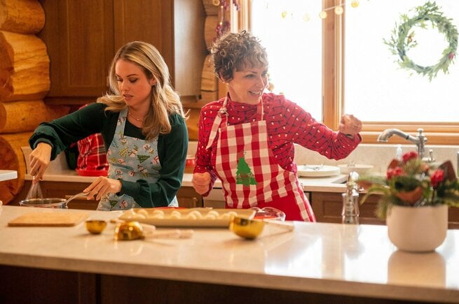 Stephanie Bennett, Kate Twa