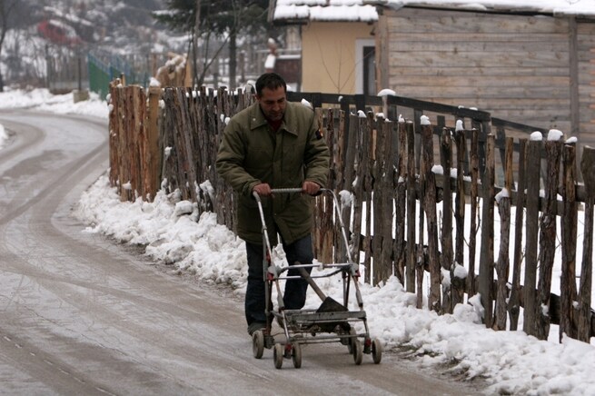 AN EPISODE IN THE LIFE OF AN IRON PICKER: LA DISCRIMINAZIONE SOCIALE DEI ROM IN BOSNIA