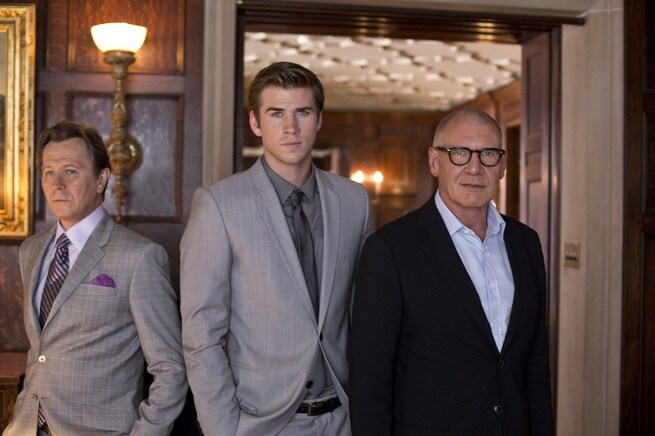 Gary Oldman, Liam Hemsworth, Harrison Ford