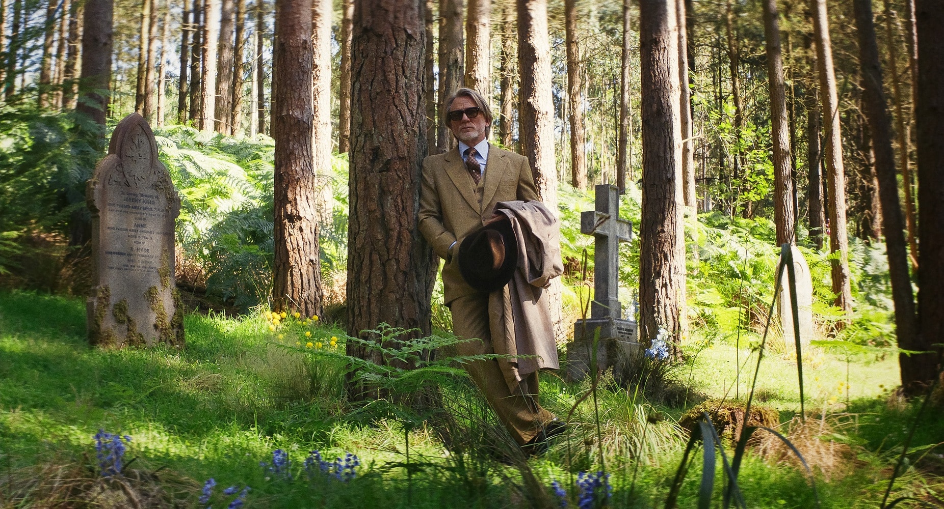 wake up dead man knives out film netflix