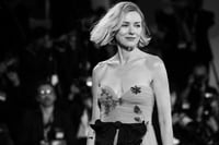 Naomi Watts sul red carpet di Jay Kelly - Foto: Giorgia Carena / Film Tv
