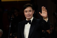 Lee Byung-hun sul red carpet di No Other Choice - Foto: Giorgia Carena / Film Tv
